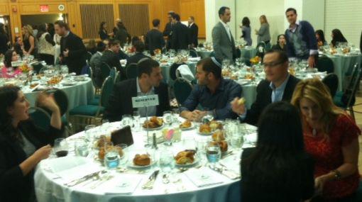 The American Society for Yad Vashem’s Young Leadership Associates (YLA) engaged in warm-spirited conversation at the inaugural Dinner Event held on 16 November 2012 in New York City
